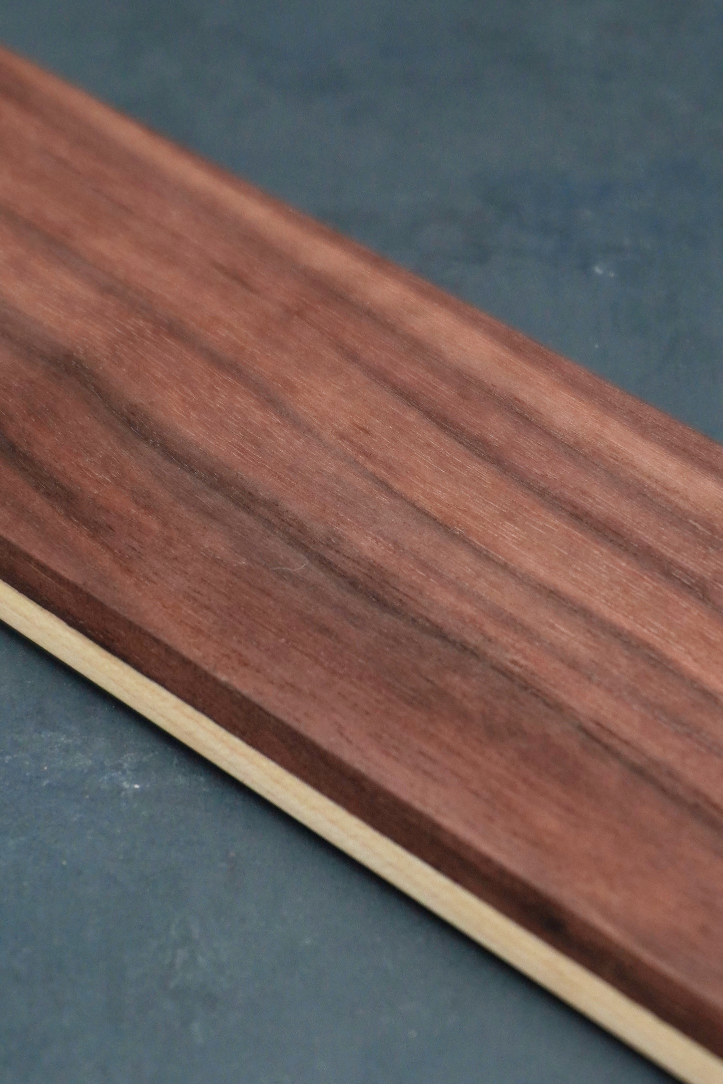 The Keep - Magnetised Solid Walnut & Maple 10x 32mm Model Display