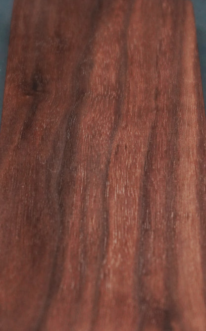 The Keep - Magnetised Solid Walnut & Maple 10x 32mm Model Display